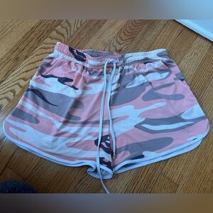 Women’s Pink and Gray Camo Shorts Size Large Athletic Running Athleisure